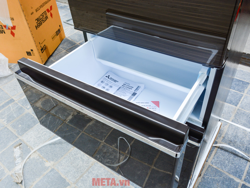 Ngăn đá của tủ lạnh MR-CX41ER-BRW-V Mitsubishi Electric
