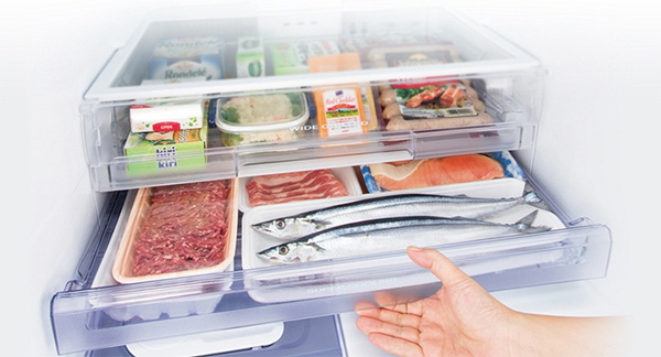 Tủ lạnh 365 lít MR-CGX46EN-GBK-V của Mitsubishi còn được trang bị thêm 1 ngăn bảo quản đặc biệt