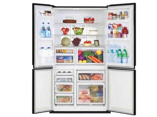 Dung tích tủ lớn phù hợp với gia đình đông thành viên