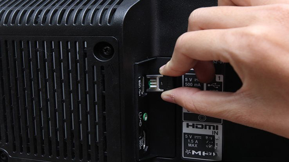 Lỗi kết nối hoặc cổng USB bị hỏng trên smart tivi LG