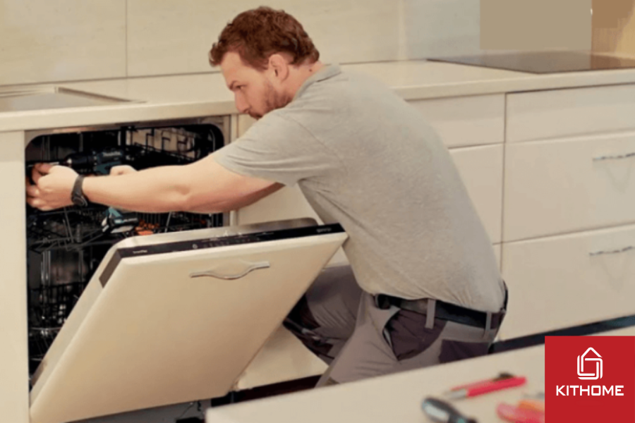 Kiểm tra kết nối nguồn điện và nước Kiểm tra kết nối nguồn điện và nước