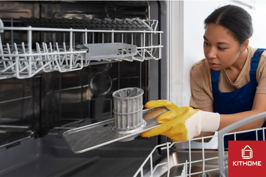 Thực hiện vệ sinh máy định kỳ Thực hiện vệ sinh máy định kỳ