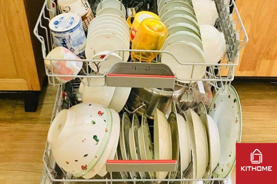 Xếp nghiêng đối với các vật dụng có nhiều góc cạnh hoặc bị lẹm