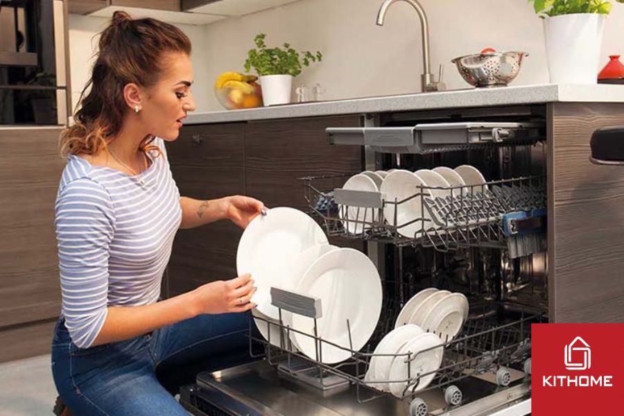 Các sản phẩm bằng men, vẽ họa tiết bằng tay hoặc thủ công không nên rửa bằng máy