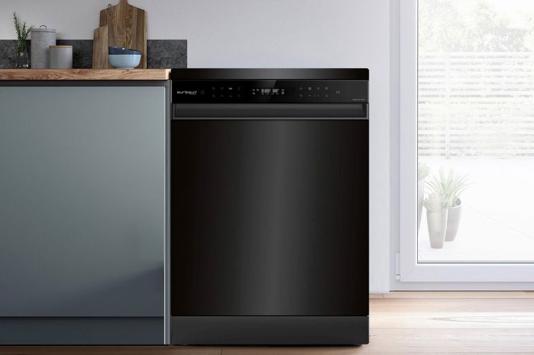 Máy rửa bát màu đen Dễ dàng kết hợp với nội thất