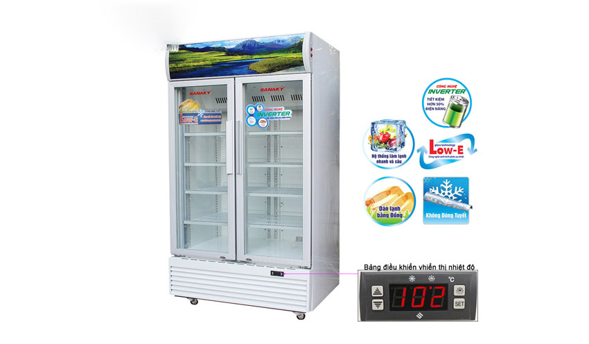 Tủ mát dạng đứng, thân tủ làm từ thép sơn tĩnh điện sáng bóng, bền bỉ Tủ mát dạng đứng, thân tủ làm từ thép sơn tĩnh điện sáng bóng, bền bỉ