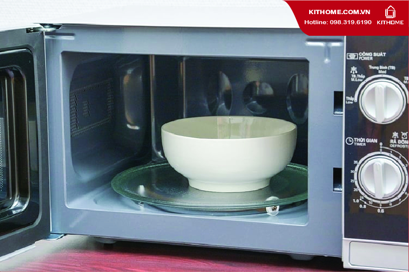 Lò vi sóng Sharp R 205VN S có dung tích 20 lít