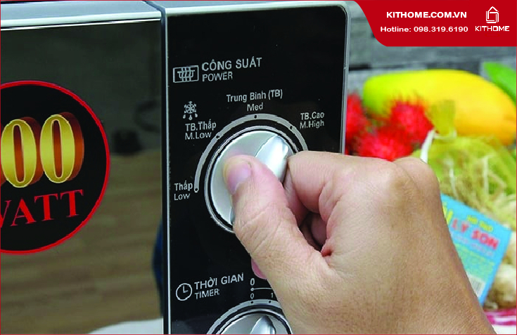 Tùy chọn linh hoạt 5 mức vi sóng, 4 mức nướng, hẹn giờ tối đa 35 phút Tùy chọn linh hoạt 5 mức vi sóng, 4 mức nướng, hẹn giờ tối đa 35 phút