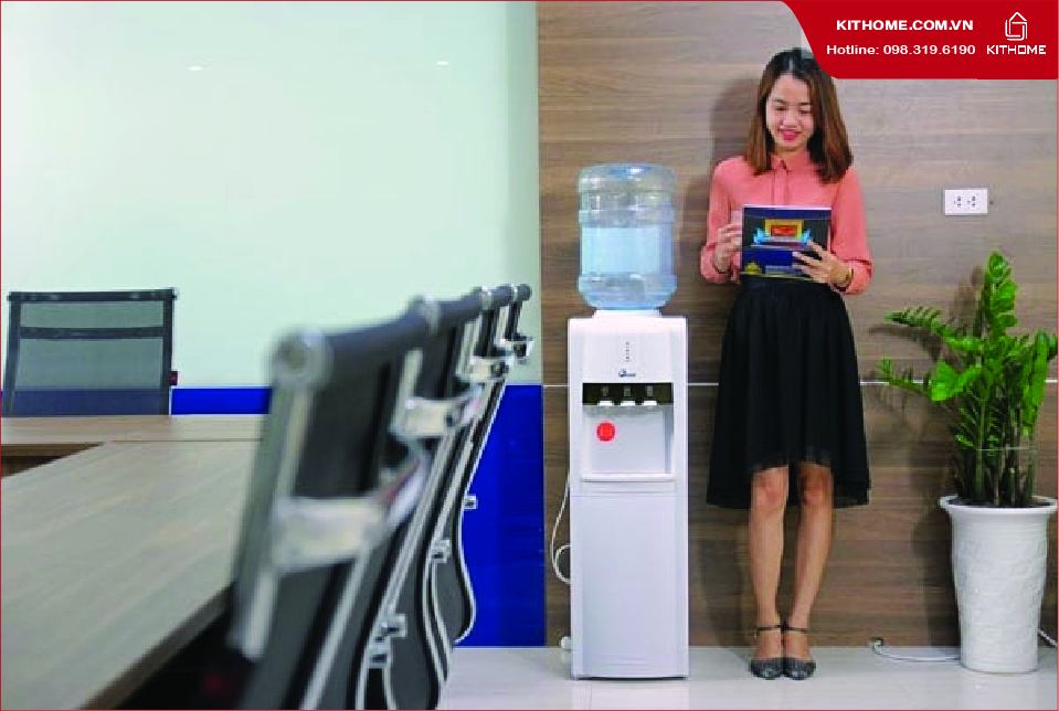 Máy uống nước nóng lạnh có công suất làm nóng 550W Máy uống nước nóng lạnh có công suất làm nóng 550W