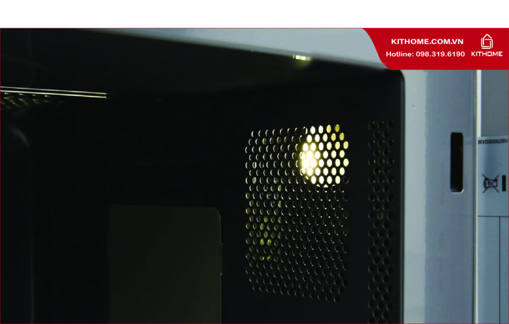 Khoang lò có đèn chiếu sáng