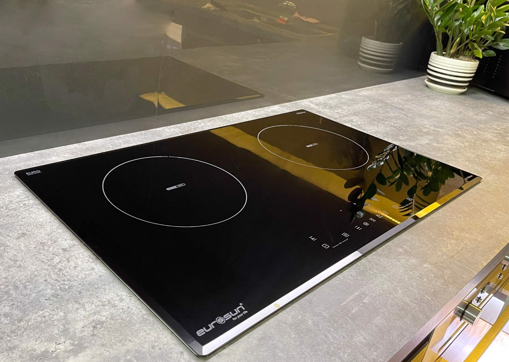 bep-tu-eurosun-eu-t256max-4 Bếp từ Eurosun EU-T256Max