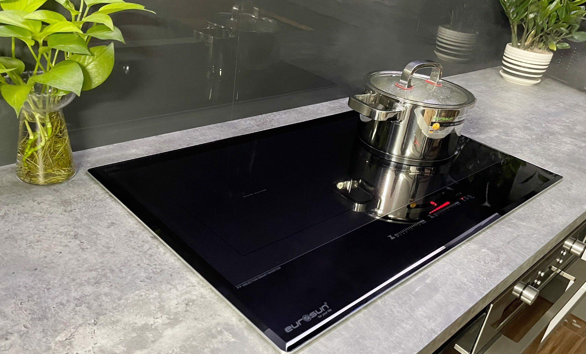 bep-tu-eurosun-eu-t899g-2 Bếp từ Eurosun EU-T899G