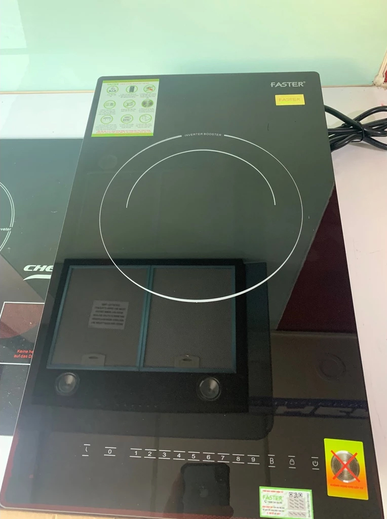 Bếp từ Faster FS 113DI sử dụng bảng điều khiển cảm ứng Slider Control hiện đại với 9 cấp độ công suất nhiệt độ khác nhau Bếp từ Faster FS 113DI sử dụng bảng điều khiển cảm ứng Slider Control hiện đại với 9 cấp độ công suất nhiệt độ khác nhau