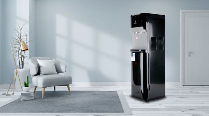 Cây nước nóng lạnh Electrolux EQAXF01BXBV có khay hứng nước thừa tiện lợi