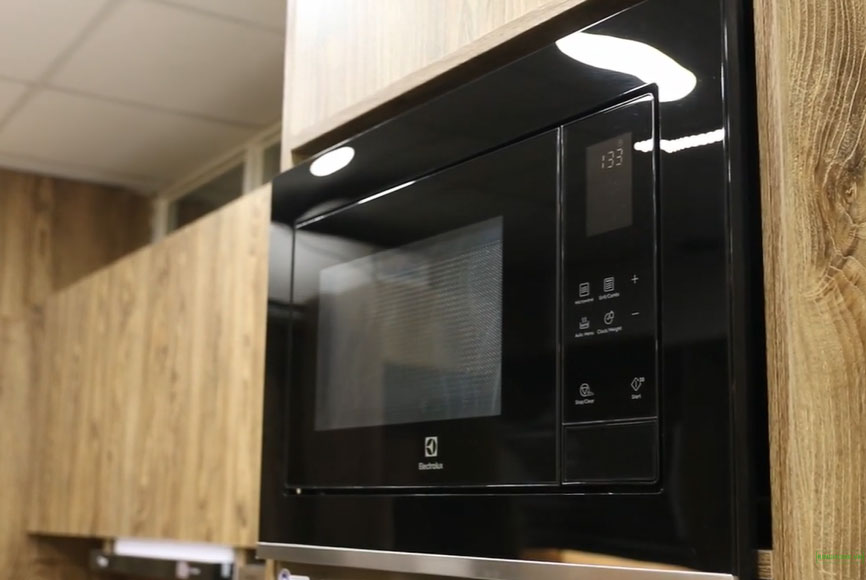 Electrolux EMSB25XG có nhiều chức năng Electrolux EMSB25XG có nhiều chức năng