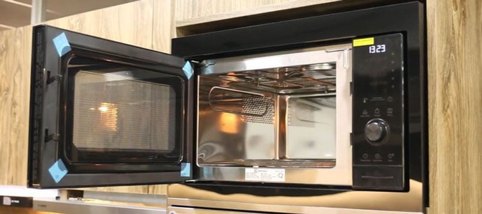 lò vi sóng Electrolux EMSB30XCF có đèn chiếu sáng khoang lò lò vi sóng Electrolux EMSB30XCF có đèn chiếu sáng khoang lò