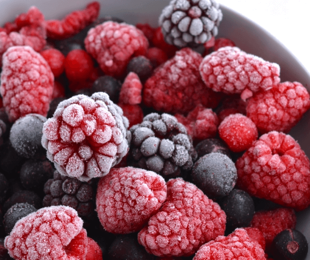 Lò vi sóng NN ST65JBYUE giúp bạn rã đông thực phẩm nhanh chóng Lò vi sóng NN ST65JBYUE giúp bạn rã đông thực phẩm nhanh chóng