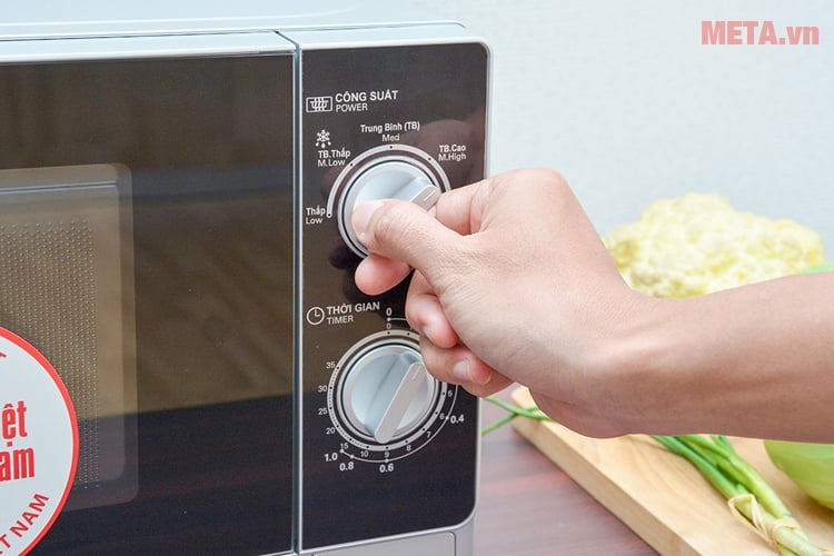 Lò vi sóng Sharp R-205VN-S (20 lít)