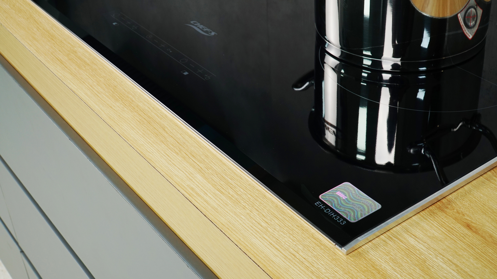 mat-kinh-bep-tu-doi-chefs-eh-dih333 Bếp từ Chefs EH-DIH333