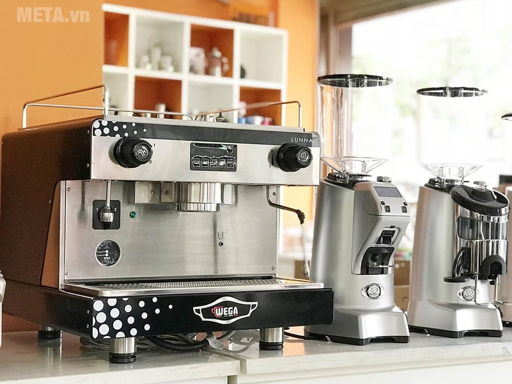 Máy pha cà phê thiết kế chắc chắn Máy pha cà phê thiết kế chắc chắn