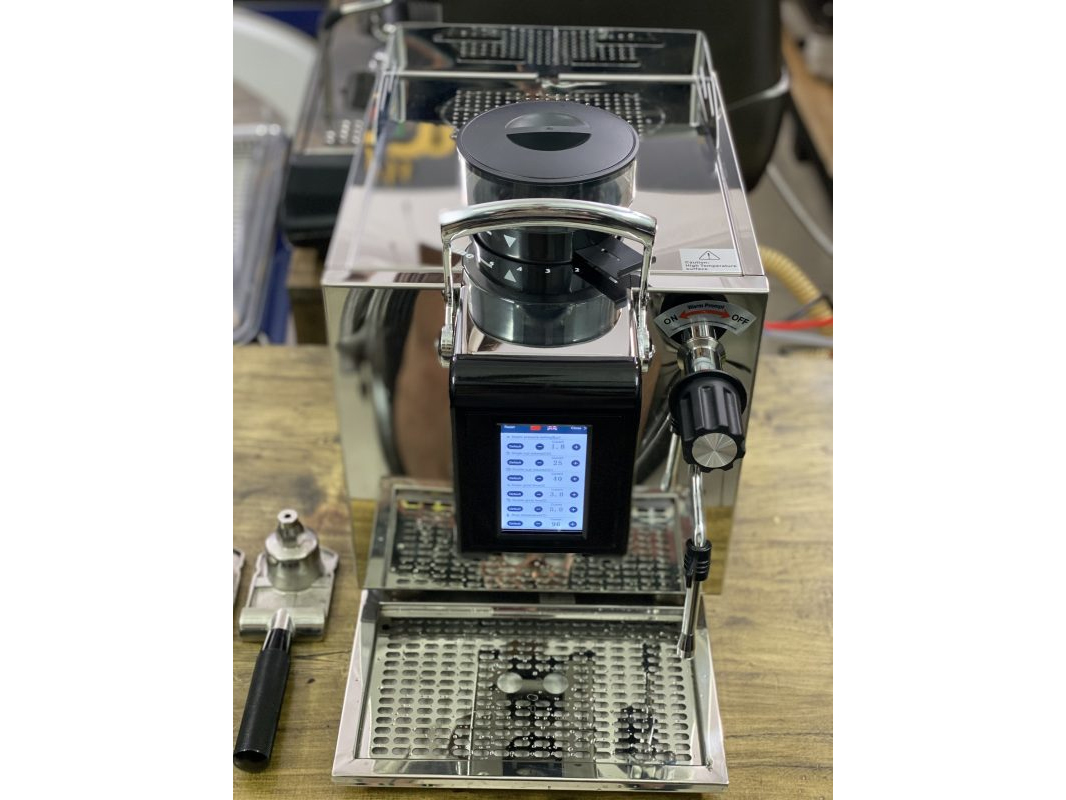 Máy pha cà phê cho văn phòng, nhà hàng Máy pha cà phê bán tự động