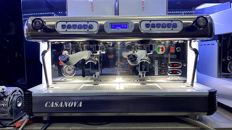 Tạo điểm nhấn cho không gian Máy pha cà phê Royal Casanova