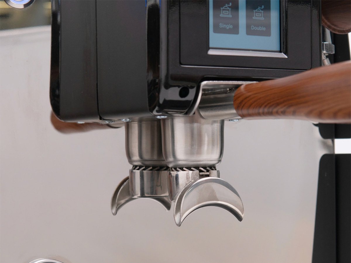 Unibar Hi-Tech 88 dễ dàng pha chế đa dạng đồ uống Unibar Hi-Tech 88