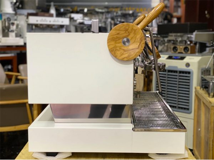 may-pha-ca-phe-xlvi-steamhammer-cattiva-2-group-4 Máy pha cà phê XLVI SteamHammer Cattiva 2 Group