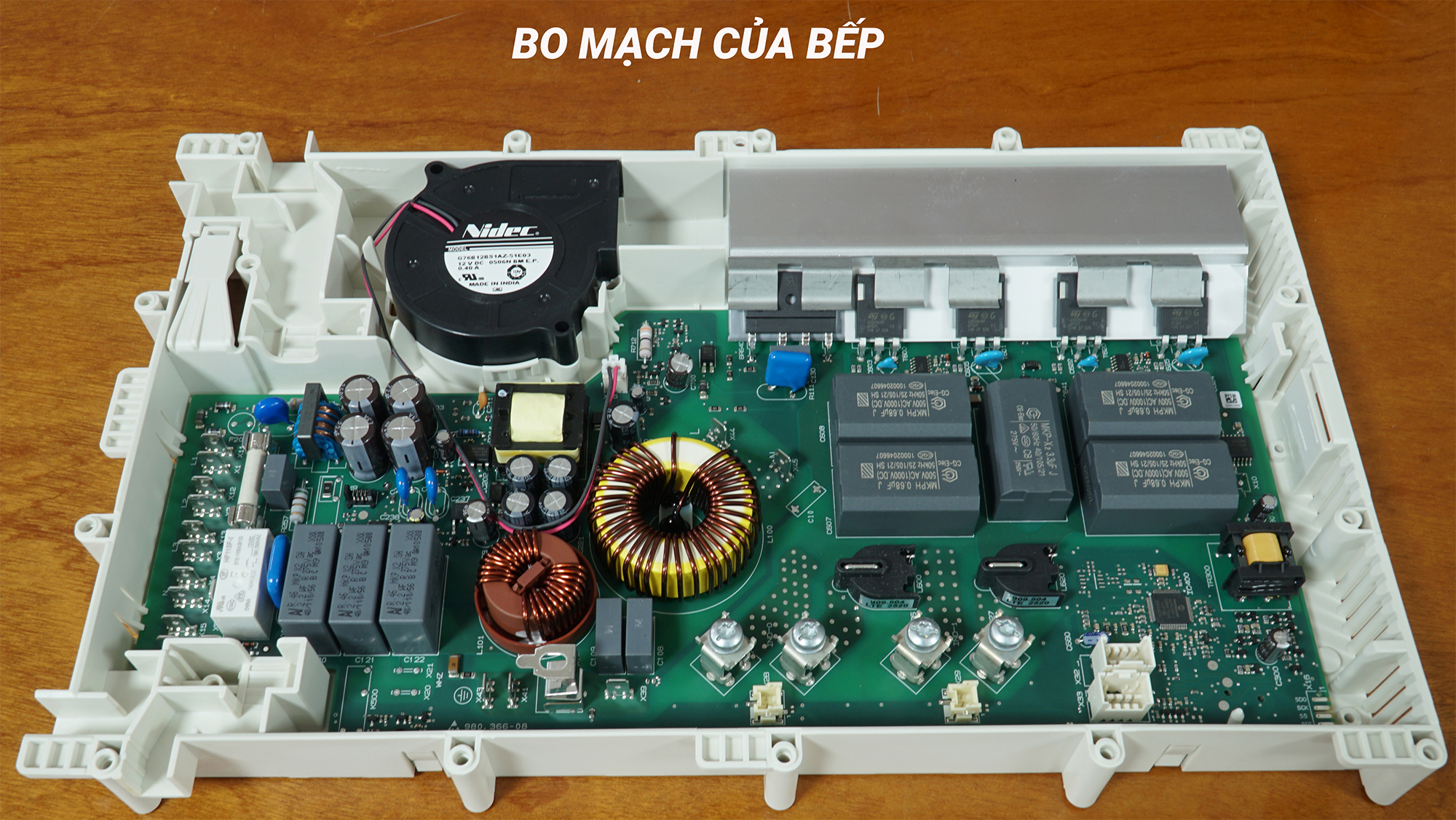 than-vo-bep-tu-doi-chefs-eh-dih888v Bếp từ Chefs EH-DIH888E