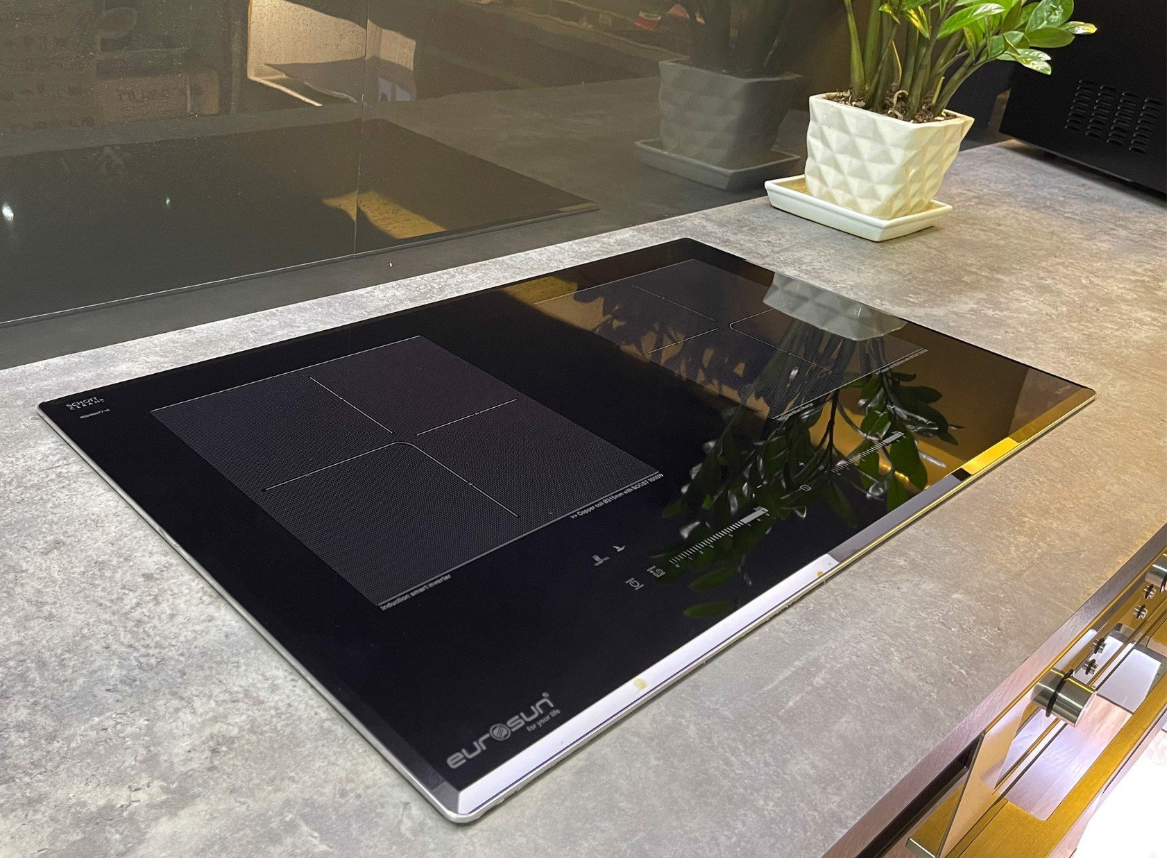 than-vo-bep-tu-eurosun-eu-t715pro Bếp từ Eurosun EU-T715Pro