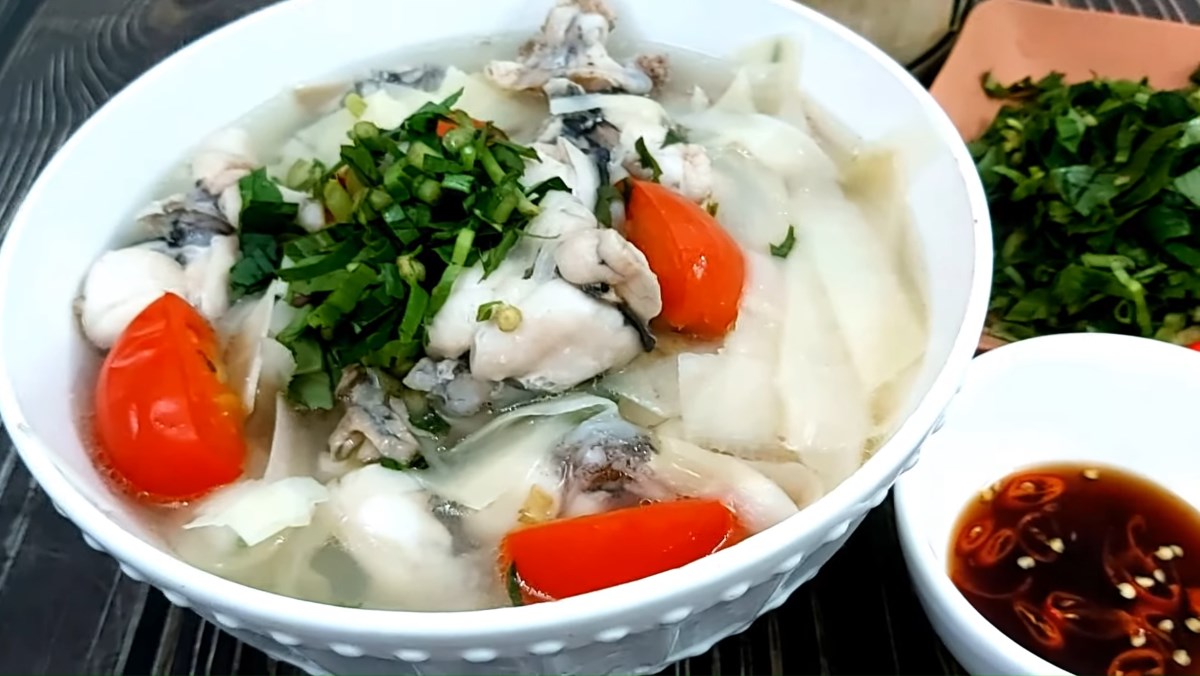 Canh măng chua nấu ếch