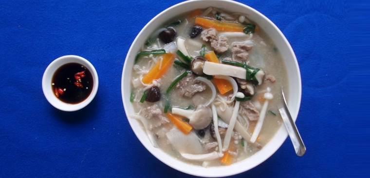 3-cach-nau-canh-nam-dam-da-thanh-mat-don-gian-de-lam-19-760x367-2 canh nấm