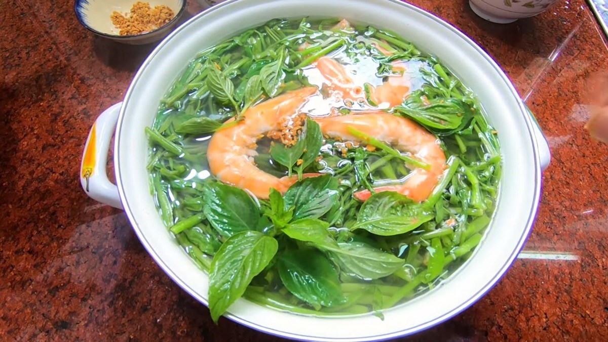 Canh chua rau muống