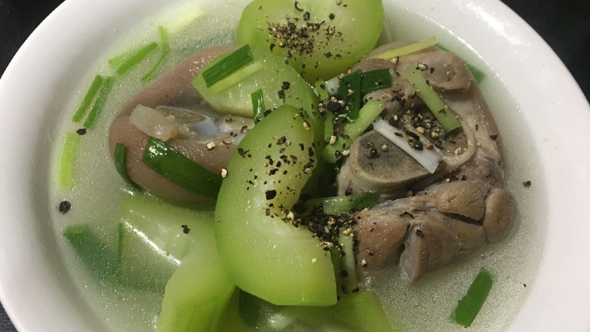 7-1200x676-2 Chân giò hầm bí xanh (bí đao)