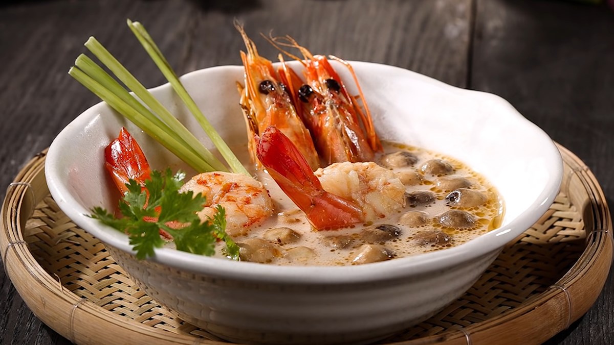 Cách nấu canh Tom Yum chua cay kiểu Thái đơn giản, thơm ngon đậm đà Cách nấu canh Tom Yum chua cay kiểu Thái đơn giản, thơm ngon đậm đà