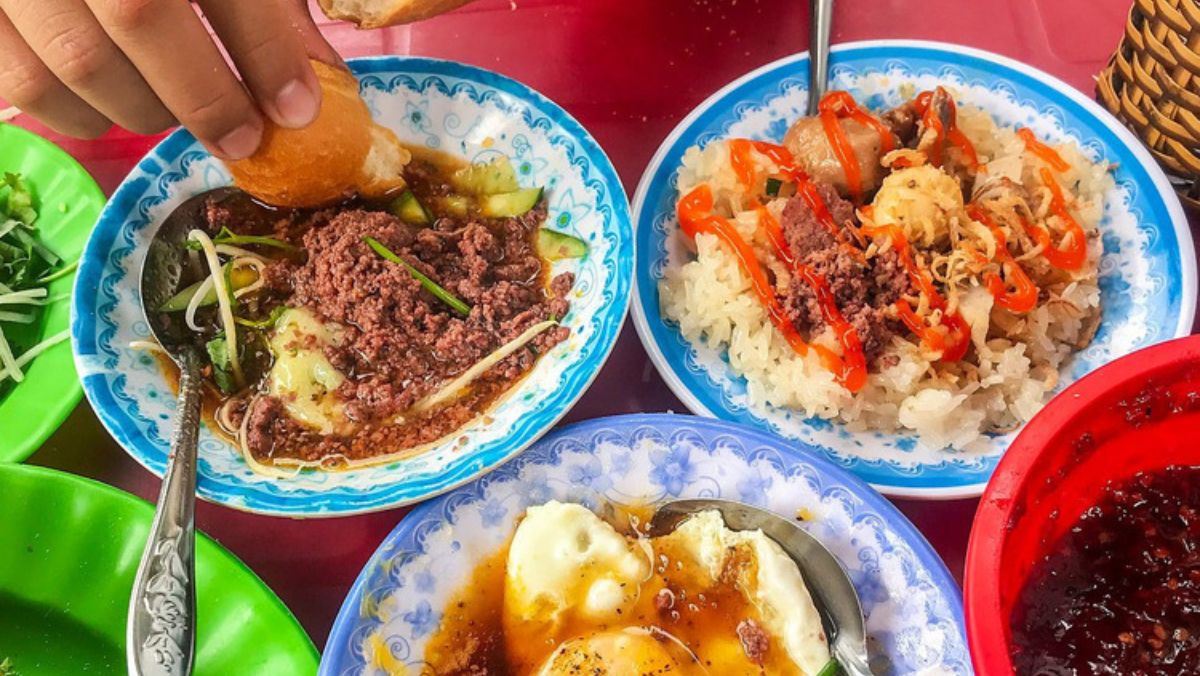 Bánh mì chấm pate