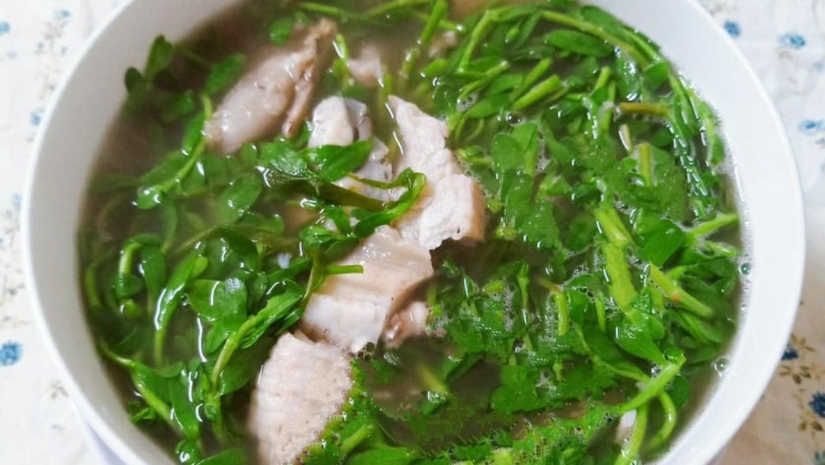 Canh rau đắng cá lóc