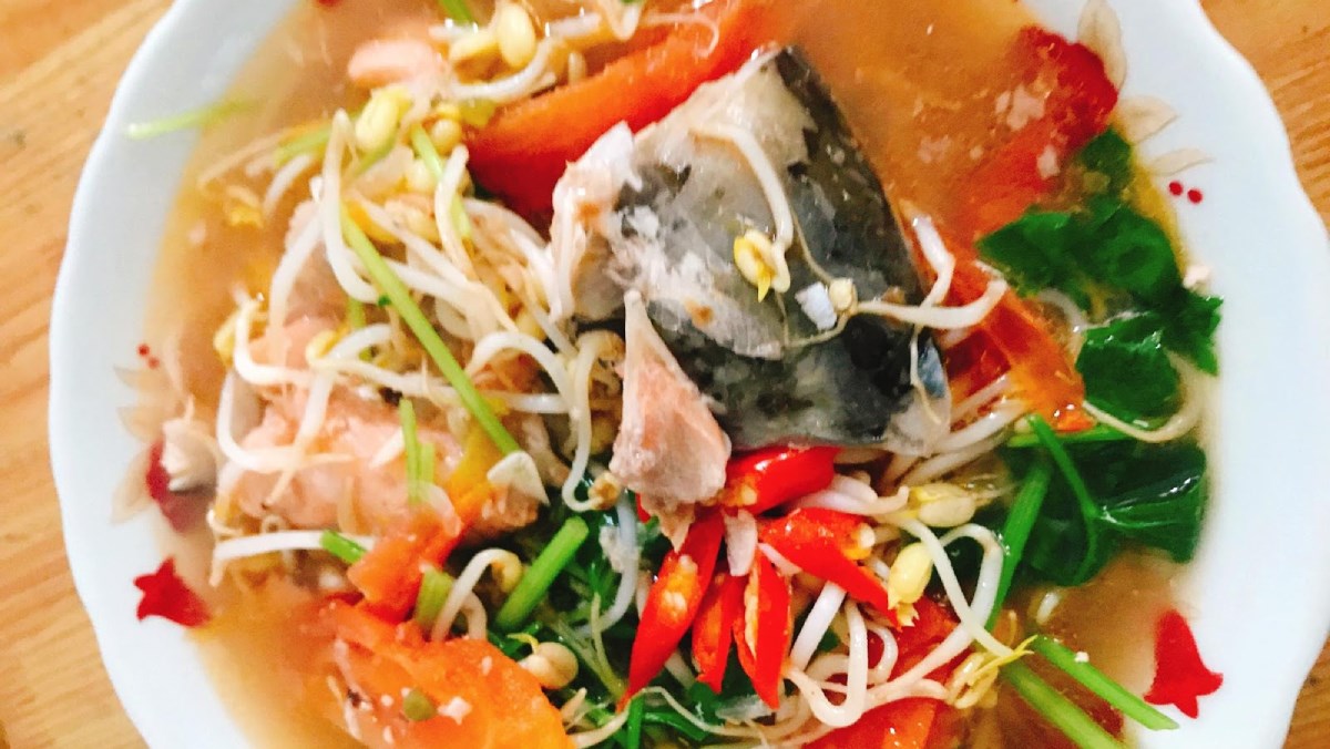 Cách làm đầu cá hồi nấu ngót thơm lừng không bị tanh cực ngon Cách làm đầu cá hồi nấu ngót thơm lừng không bị tanh cực ngon