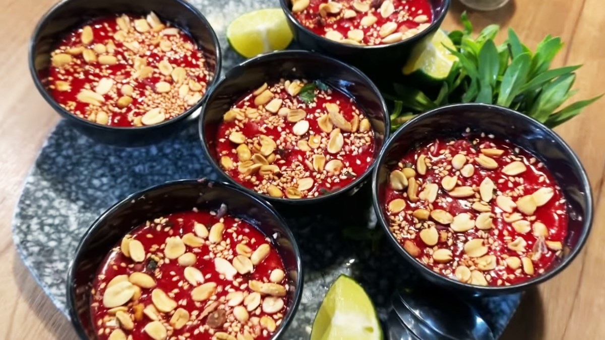 cach-lam-tiet-canh-de-voi-vi-ngon-hap-dan-don-gian-ngay-tai-avt-1200x676-2 Tiết canh dê