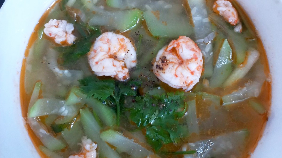 Canh bầu nấu tôm tươi