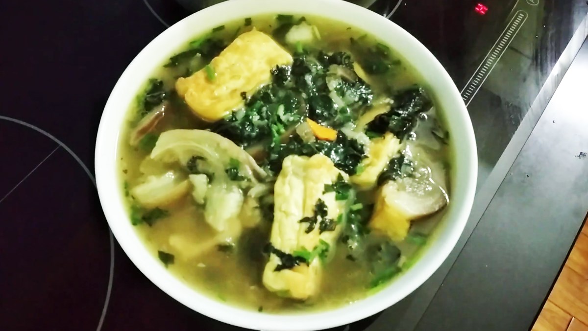 Canh cà tím nấu mẻ