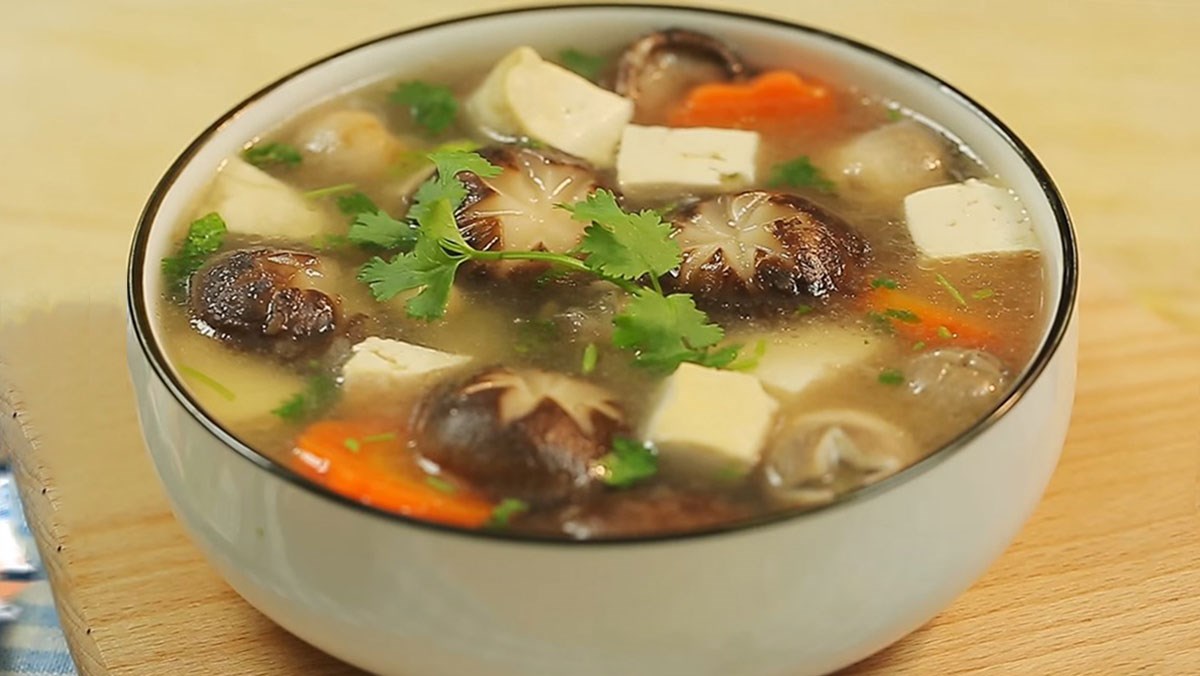 cach-nau-canh-hat-sen-dam-da-ngot-nuoc-chay-man-deu-dung-duoc-avt-1200x676-2 Canh hạt sen