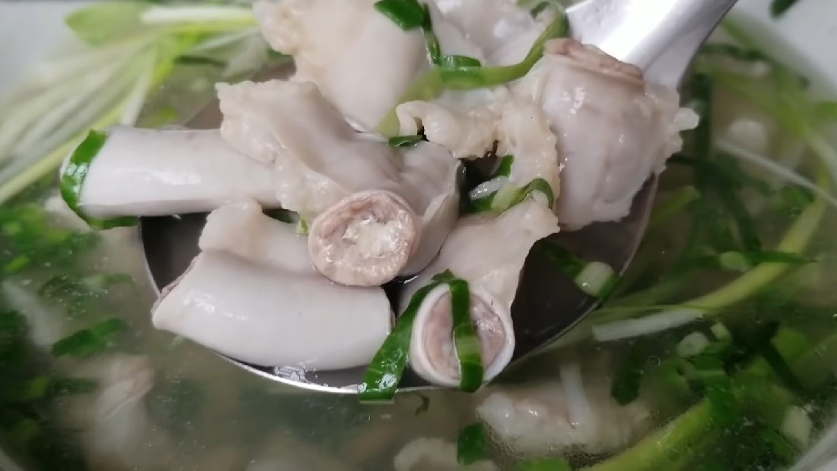 cach-nau-canh-long-lon-ngon-ngot-ca-nha-me-tit-avt-1200x676-1-1 Canh lòng lợn