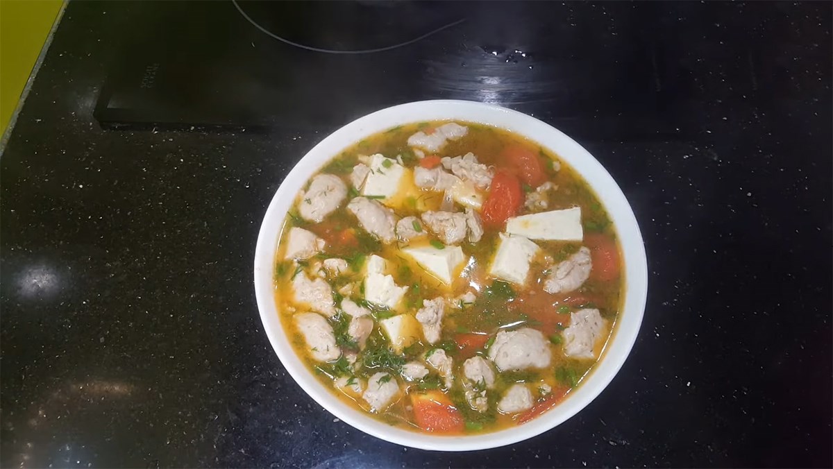 Cách nấu canh mọc chua ngọt đậm đà cho bữa cơm cả nhà thêm hương vị