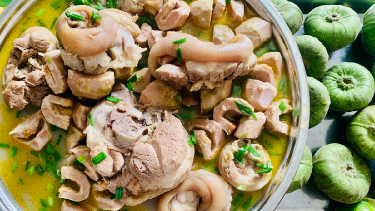 cach-nau-gio-heo-ham-va-don-gian-nhung-thom-ngon-bo-duong-cho-avt-1200x676-1-1 Giò heo hầm vả