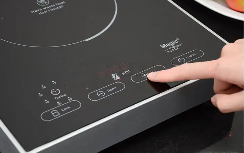 Khởi động bếp từ đơn