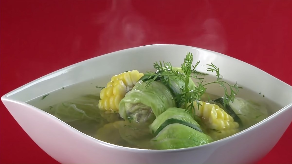 cachlamcanhcaigoithitganamhuongngontuyetmonngonmoingay0-54screenshot-1200x676-2 Canh cải thảo cuộn thịt gà nấm hương