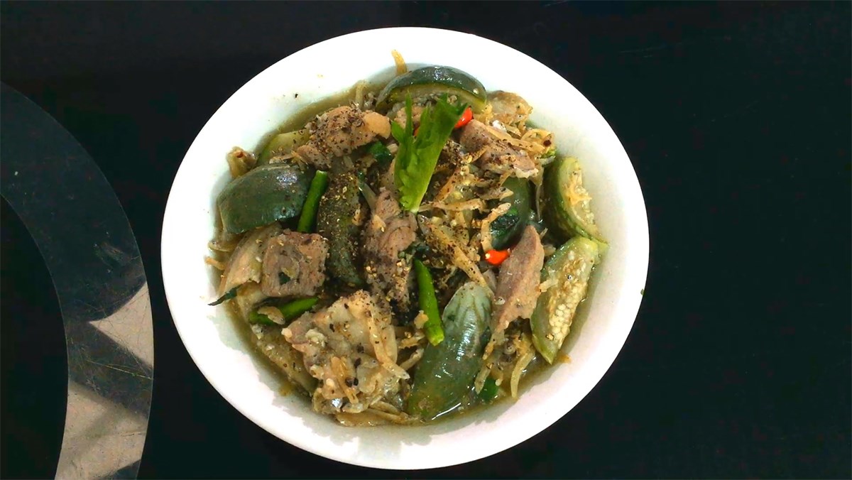cachnaucadang-cakho-thitbaroihighlandsspecialties0-6screenshot-1200x676-2 Canh cà đắng cá khô, canh cà đắng sườn heo