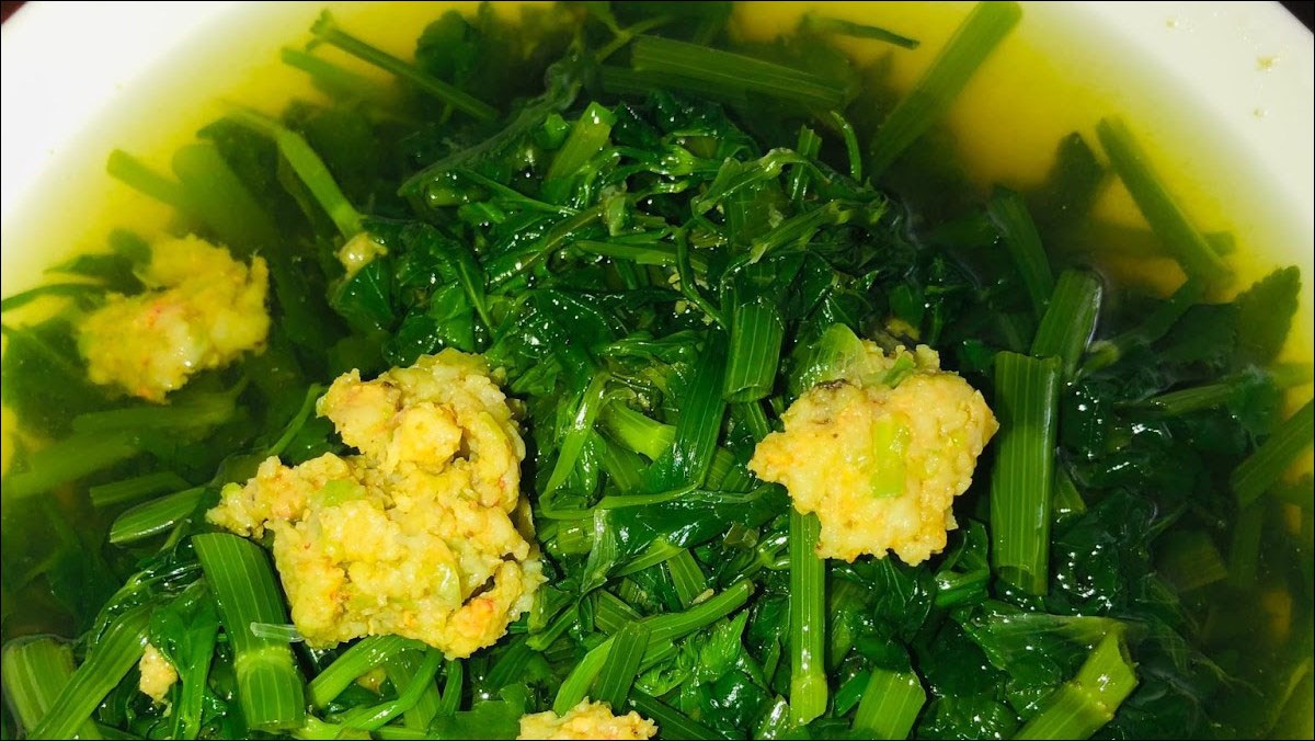 Canh rau cần nấu tôm thơm ngon