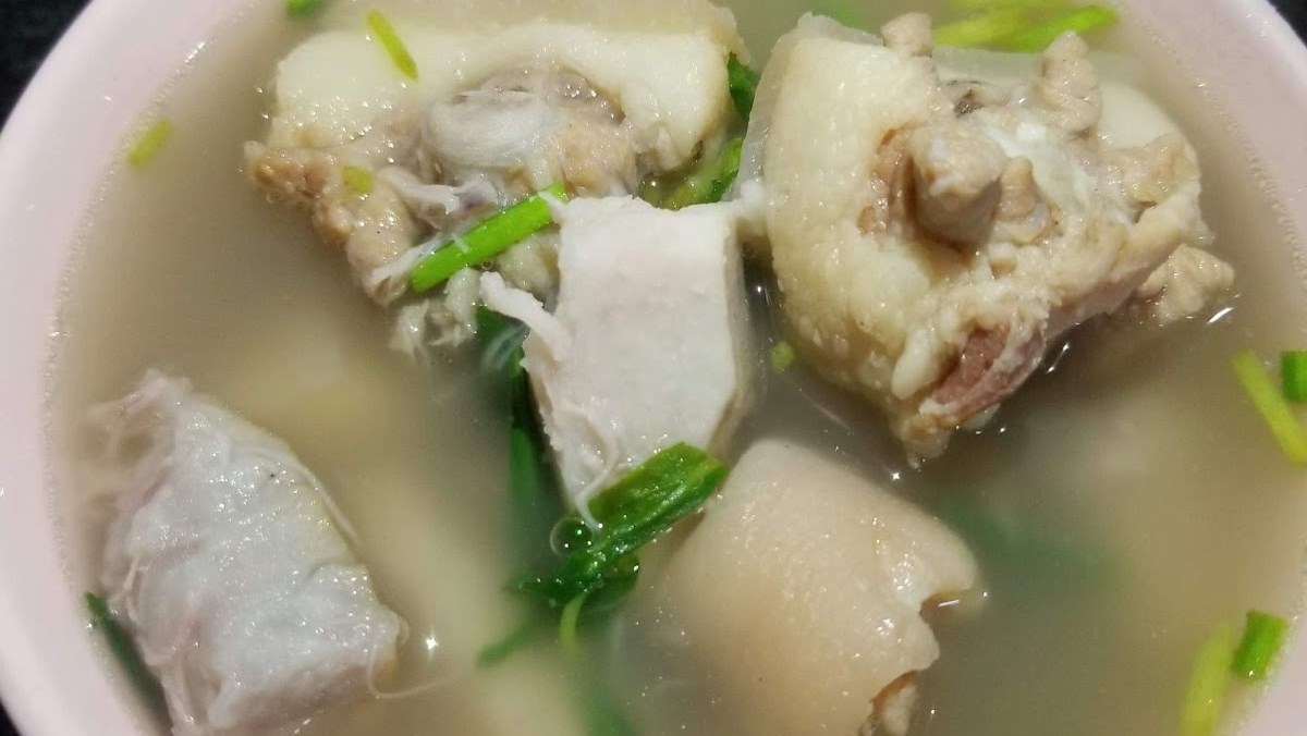 Cách nấu canh đuôi heo hầm khoai môn ngon miệng bùi béo bổ dưỡng Cách nấu canh đuôi heo hầm khoai môn ngon miệng bùi béo bổ dưỡng